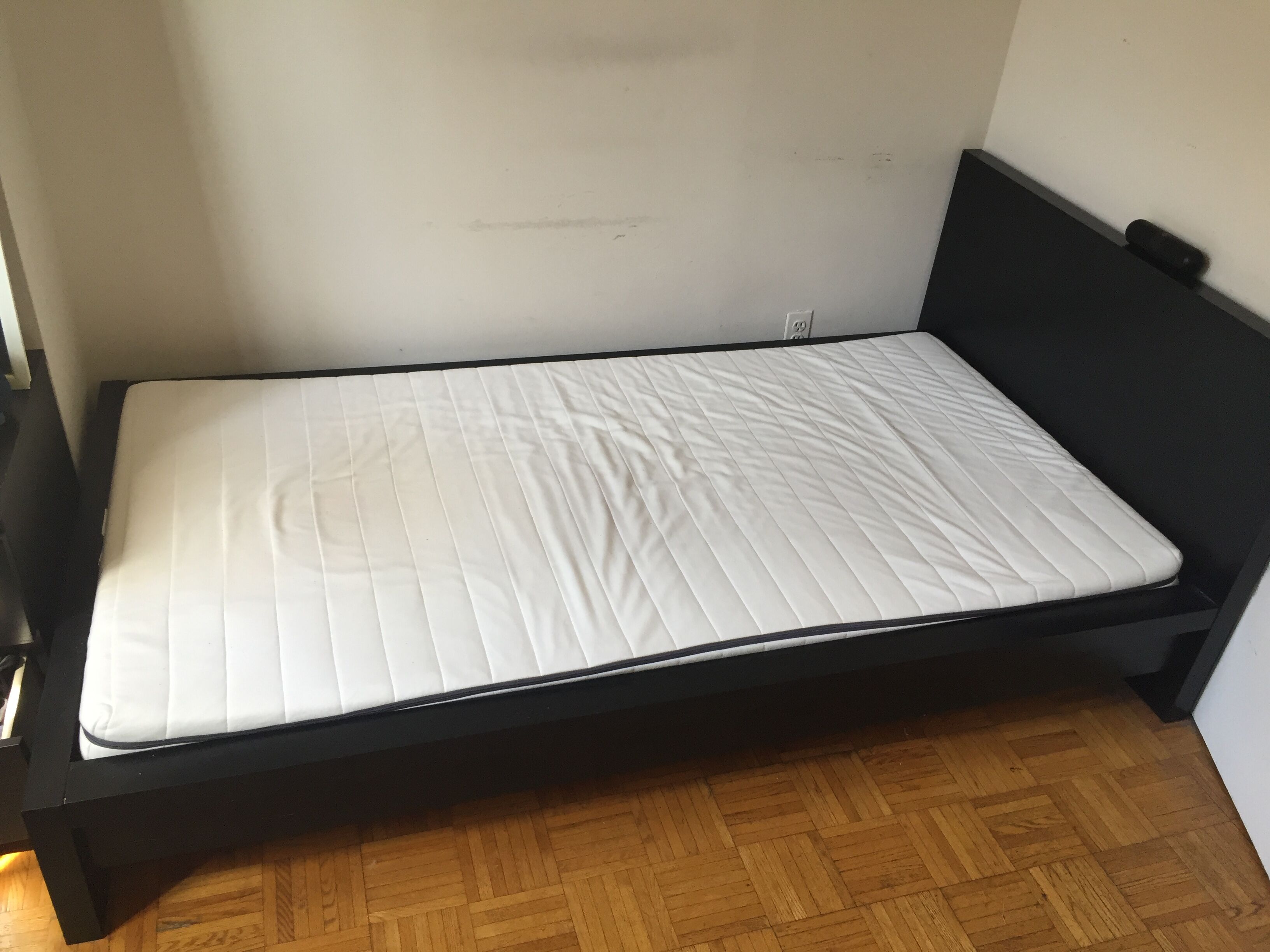 搬家买床 - twin size 床架和床垫